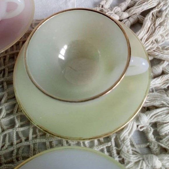 Vintage 60s Arcopal Harlequin Espresso Cups, Opaline Pastel, French Midcentury - Picture 8 of 16